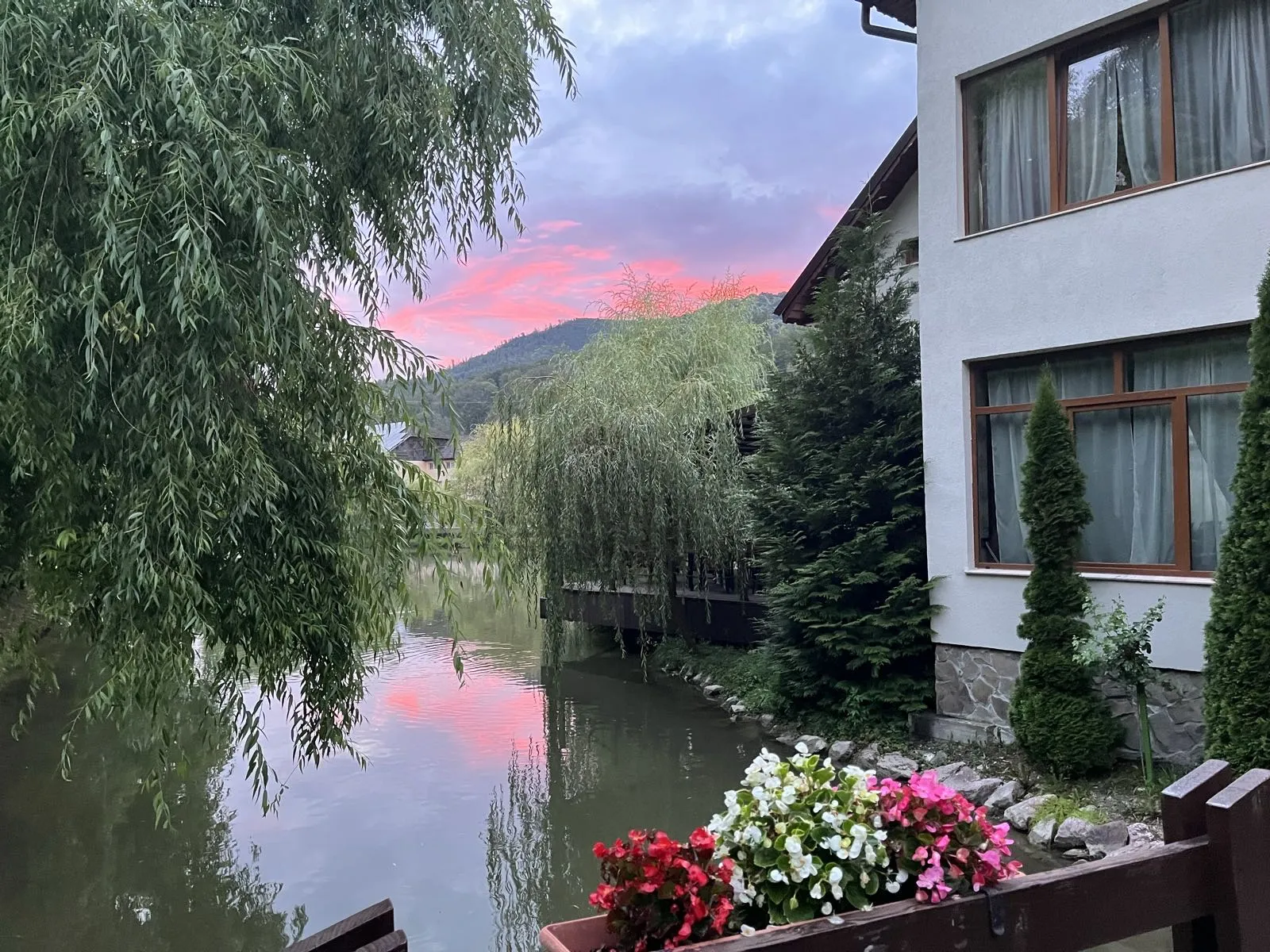 Peisaj Lacul Liniștit Moneasa - Summer